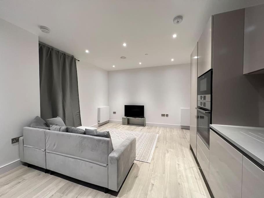 2 Bed Penthouse Style Apartment London Exteriör bild
